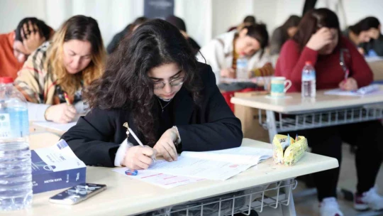 Başkan Çerçioğlu, her yaştan öğrencilere yönelik eğitimleri devam ediyor
