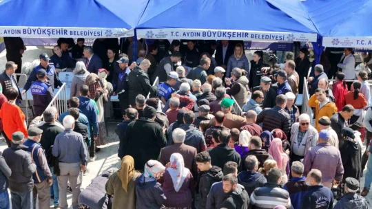 Başkan Çerçioğlu İncirliova'da vatandaşlarla bir araya geldi