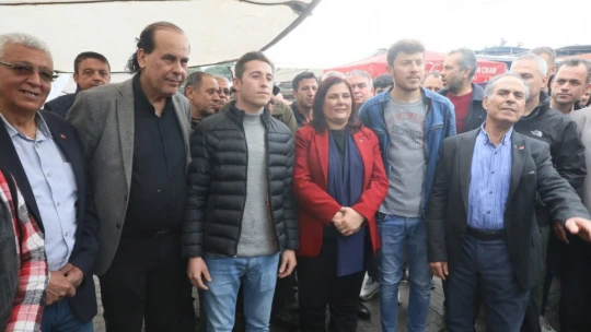 Başkan Çerçioğlu Karpuzlu pazarında vatandaşlarla buluştu