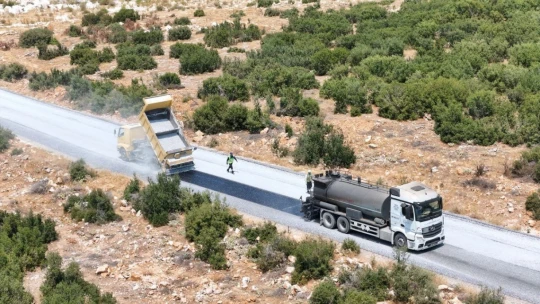 Başkan Çerçioğlu kırsal mahallelerde yol yenileme çalışmalarını sürdürüyor