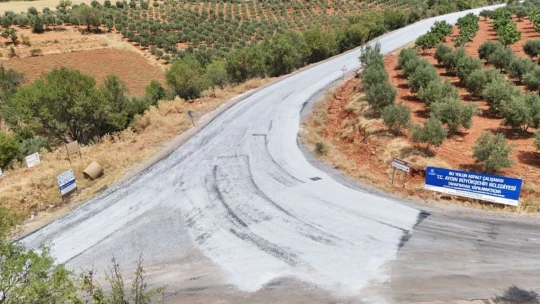 Başkan Çerçioğlu kırsal mahallelerde yol yenileme çalışmalarını sürdürüyor