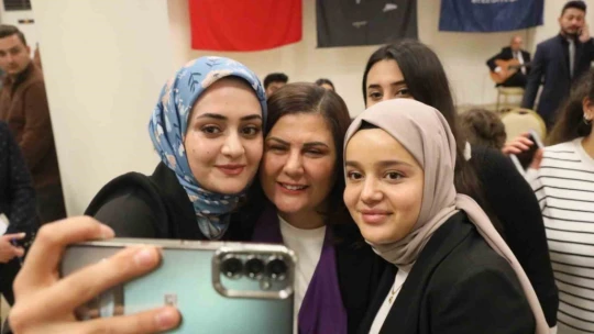 Başkan Çerçioğlu KPSS'ye hazırlanan gençlerle buluştu