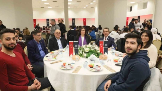 Başkan Çerçioğlu KPSS'ye hazırlanan gençlerle buluştu