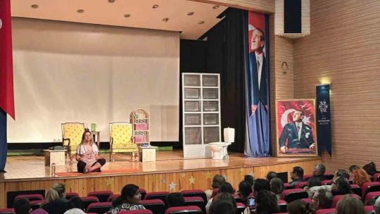 Başkan Çerçioğlu, Kuyucaklı sanatseverleri tiyatro ile buluşturdu