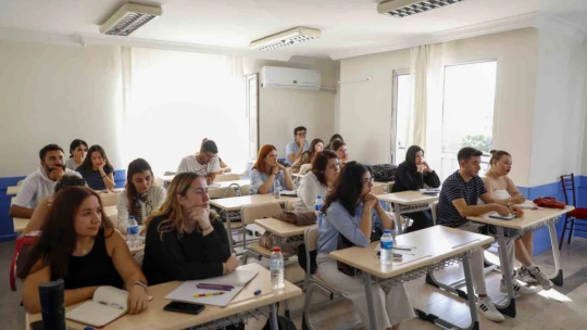 Başkan Çerçioğlu memur adaylarının yanında