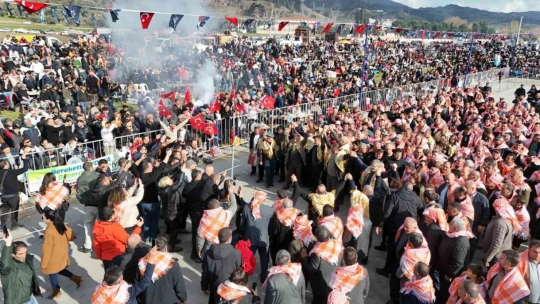 Başkan Çerçioğlu'na güreşseverlerden yoğun ilgi