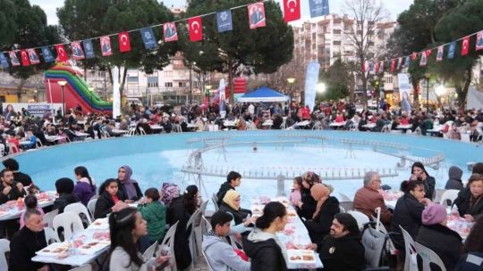 Başkan Çerçioğlu Nazilli'de iftarda vatandaşlarla buluştu