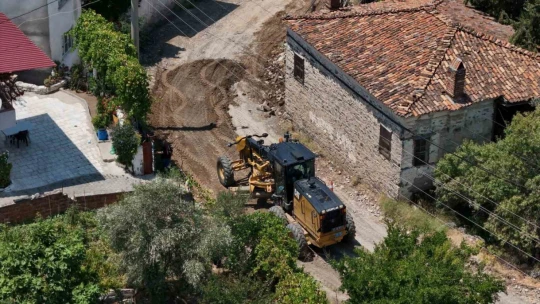 Başkan Çerçioğlu'ndan Bozdoğan'da yol hamlesi