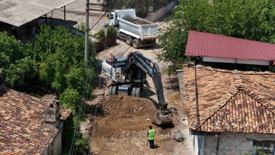 Başkan Çerçioğlu'ndan Bozdoğan'da yol hamlesi