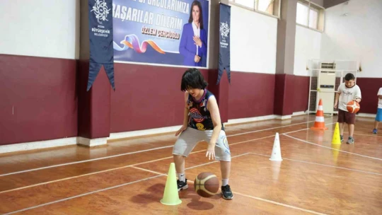 Başkan Çerçioğlu'ndan çocuklara yaz tatilinde spor desteği