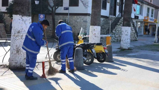 Başkan Çerçioğlu'ndan Kuşadası'nda çevre seferberliği