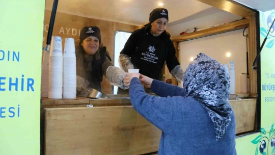 Başkan Çerçioğlu'ndan Yenipazarlılara iç ısıtan ikram