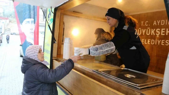 Başkan Çerçioğlu'ndan Yenipazarlılara iç ısıtan ikram