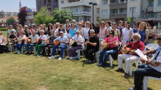 Başkan Çerçioğlu'nun başlattığı güz dönemi etkinlikleri Kuşadası'nda devam ediyor