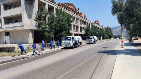 Başkan Çerçioğlu'nun çalışmaları ile Kuşadası ve Didim pırıl pırıl oluyor