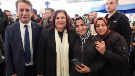 Başkan Çerçioğlu, pazaryerinde vatandaşlarla buluştu