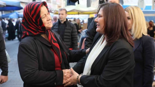 Başkan Çerçioğlu Salı Pazarı'nda vatandaşlarla buluştu