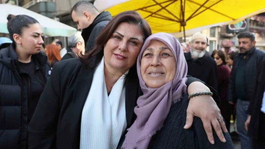 Başkan Çerçioğlu Salı Pazarı'nda vatandaşlarla buluştu