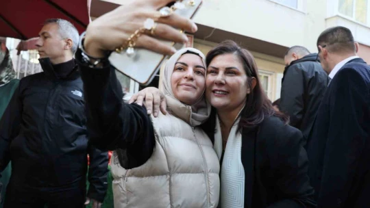 Başkan Çerçioğlu Salı Pazarı'nda vatandaşlarla buluştu