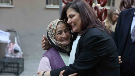Başkan Çerçioğlu Salı Pazarı'nda vatandaşlarla buluştu