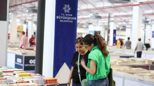 Başkan Çerçioğlu sevilen yazarları Aydınlılar ile buluşturmaya devam ediyor