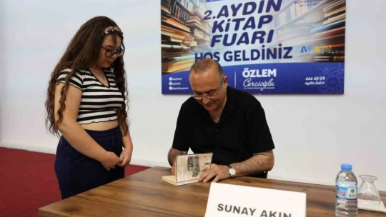 Başkan Çerçioğlu sevilen yazarları Aydınlılar ile buluşturmaya devam ediyor