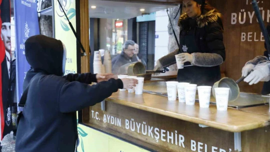 Başkan Çerçioğlu soğuk kış günlerinde esnaf ve vatandaşların yanında