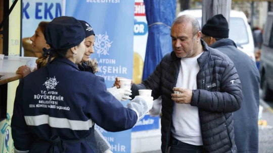 Başkan Çerçioğlu soğuk kış günlerinde esnaf ve vatandaşların yanında