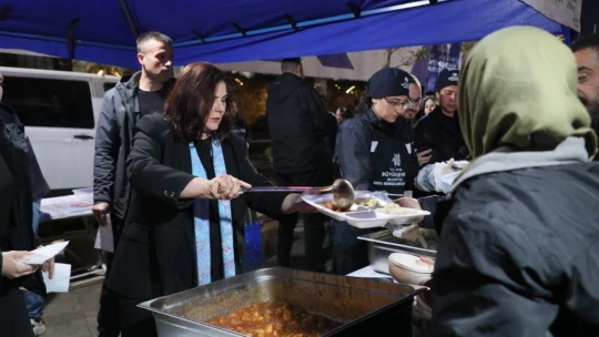 Başkan Çerçioğlu, vatandaşlarla iftarda buluştu