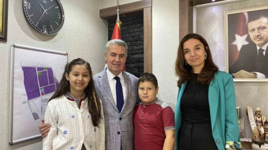 Başkan Erol koltuğunu devretti