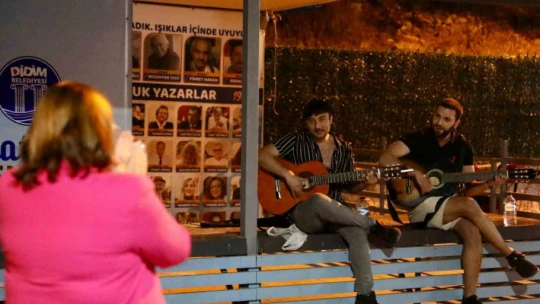 Başkan Gençay Altınkum'da vatandaşlarla bir araya geldi