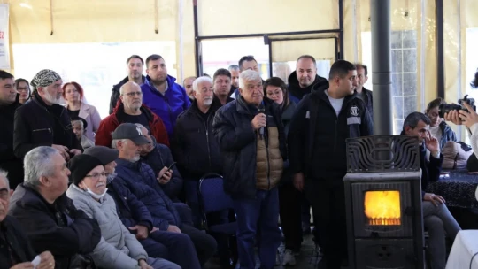 Başkan Gençay, Altınkum Mahallesi'nde vatandaşlarla buluştu