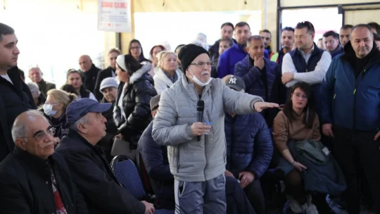 Başkan Gençay, Altınkum Mahallesi'nde vatandaşlarla buluştu
