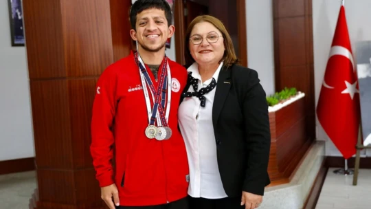 Başkan Gençay genç sporcuları ağırladı