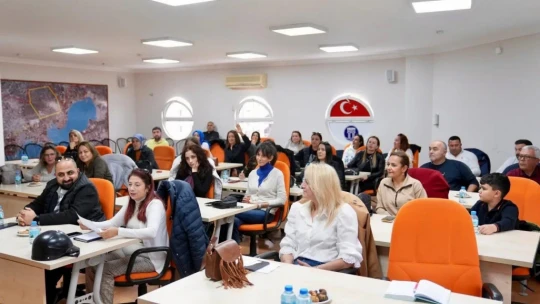 Başkan Gençay, okul aile birliği başkanları ile bir araya geldi