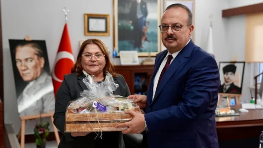 Başkan Gençay, Vali Canbolat'ı ağırladı