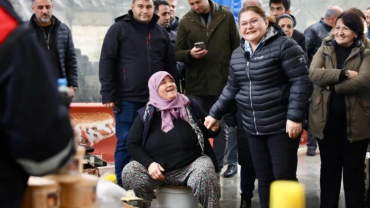 Başkan Gençay, vatandaşlarla bir araya geldi