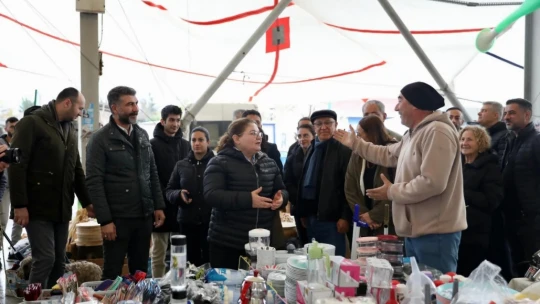 Başkan Gençay, vatandaşlarla bir araya geldi