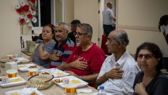 Başkan Günel Davutlar Cemevi'nde 'Matem orucu' açma yemeğine katıldı
