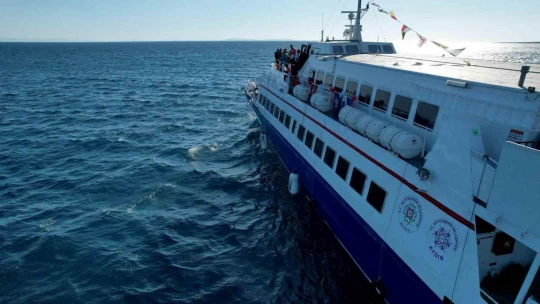 Başkan Günel Didim'den kalkan ilk deniz otobüsü seferine katıldı