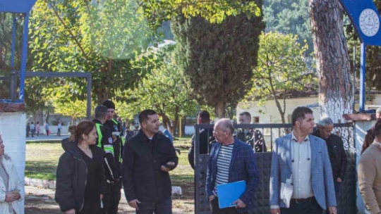 Başkan Günel haftaya Kirazlı Mahallesi'nde başladı