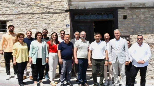 Başkan Günel, restorasyonu tamamlanan tarihi evleri ziyaret etti