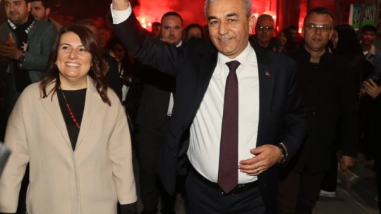 Başkan Kaplan, Koçarlı'da meşalelerle karşılandı
