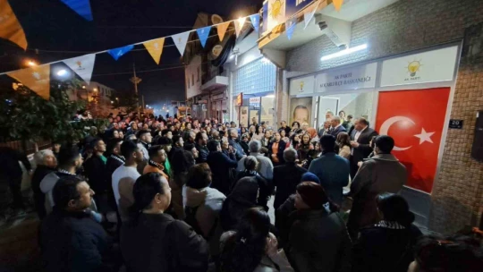 Başkan Kaplan, Koçarlı'da meşalelerle karşılandı