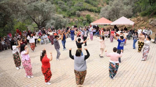 Başkan Kaya, çocukların mutluluğuna ortak oldu