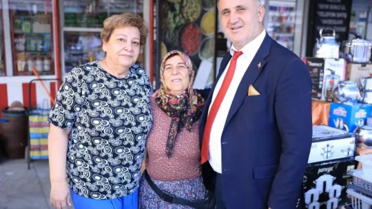Başkan Kaya, Cuma Pazarında vatandaşlarla buluştu