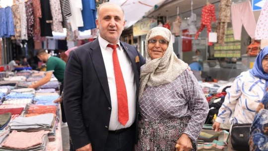 Başkan Kaya, Cuma Pazarında vatandaşlarla buluştu