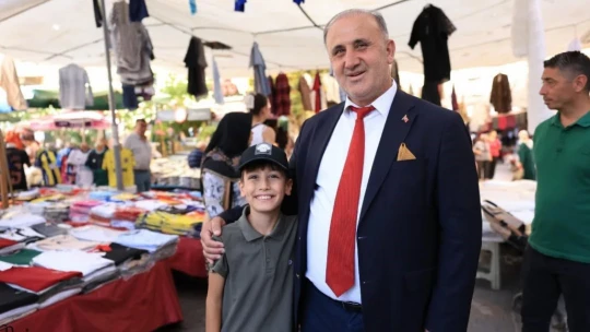 Başkan Kaya, Cuma Pazarında vatandaşlarla buluştu