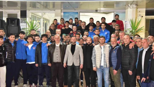 Başkan Kaya'dan 'lidere' coşkulu karşılama