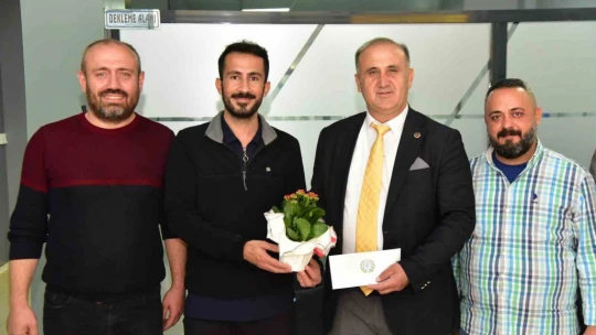 Başkan Kaya'dan diş hekimlerini unutmadı